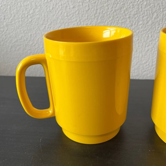 Set of 2 Yellow ThermoServ Stackable Mugs // Vintage 1970s-1980s // Made in USA - Picture 2 of 7
